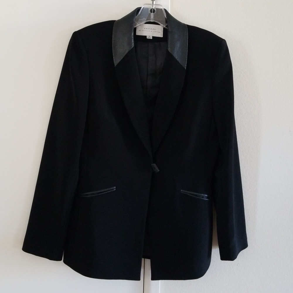 Tahari blazer